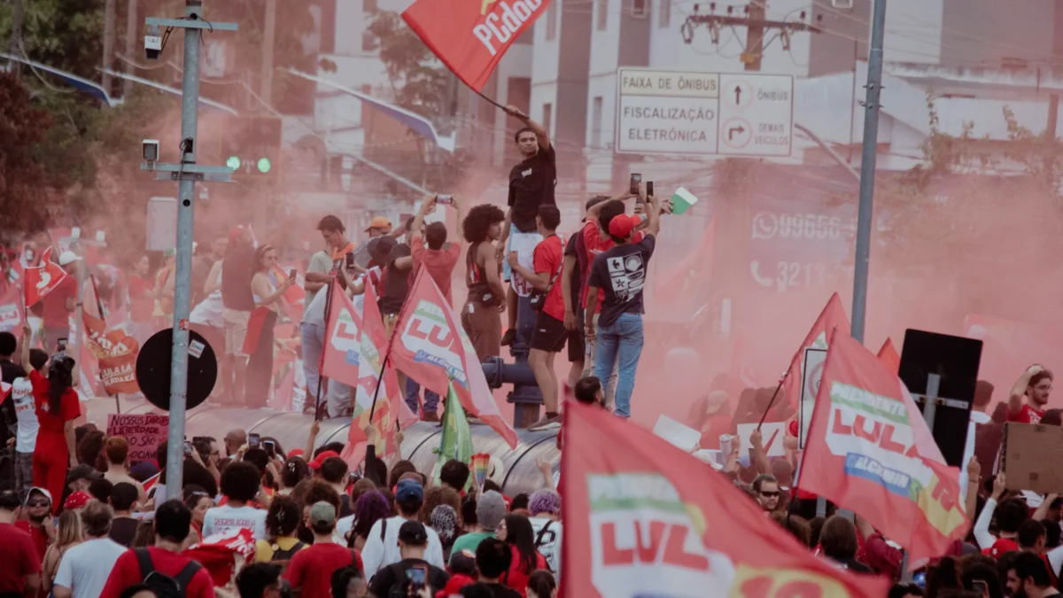 Sem queda de abstenção, Lula precisa levar 60% dos votos dos outros candidatos para igualar votação em Goiás