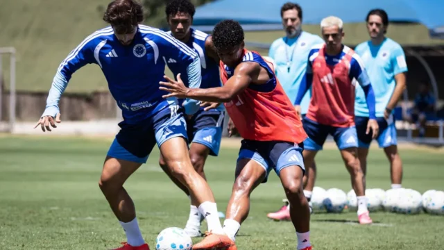 Sem Romero, mas com Fabrício Bruno, Cruzeiro fecha preparação para jogo diante do Bragantino