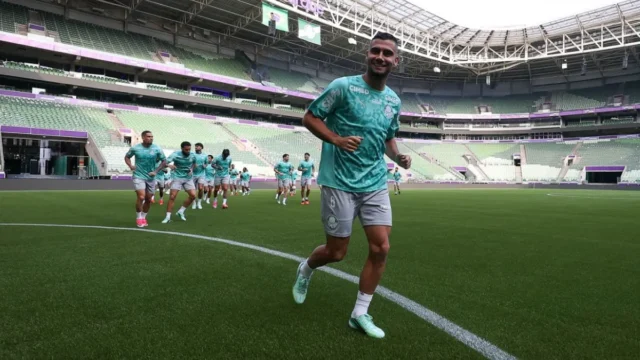 Sem Vitor Roque, Palmeiras fecha preparação para o duelo contra o Fluminense