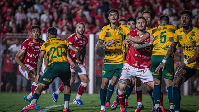 Série B: G2 ou G6? Veja as chances de acesso de Vila Nova, Atlético-GO e Goiás