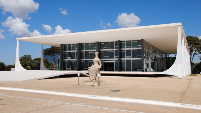 STF adia julgamento sobre redistribuição dos royalties do petróleo