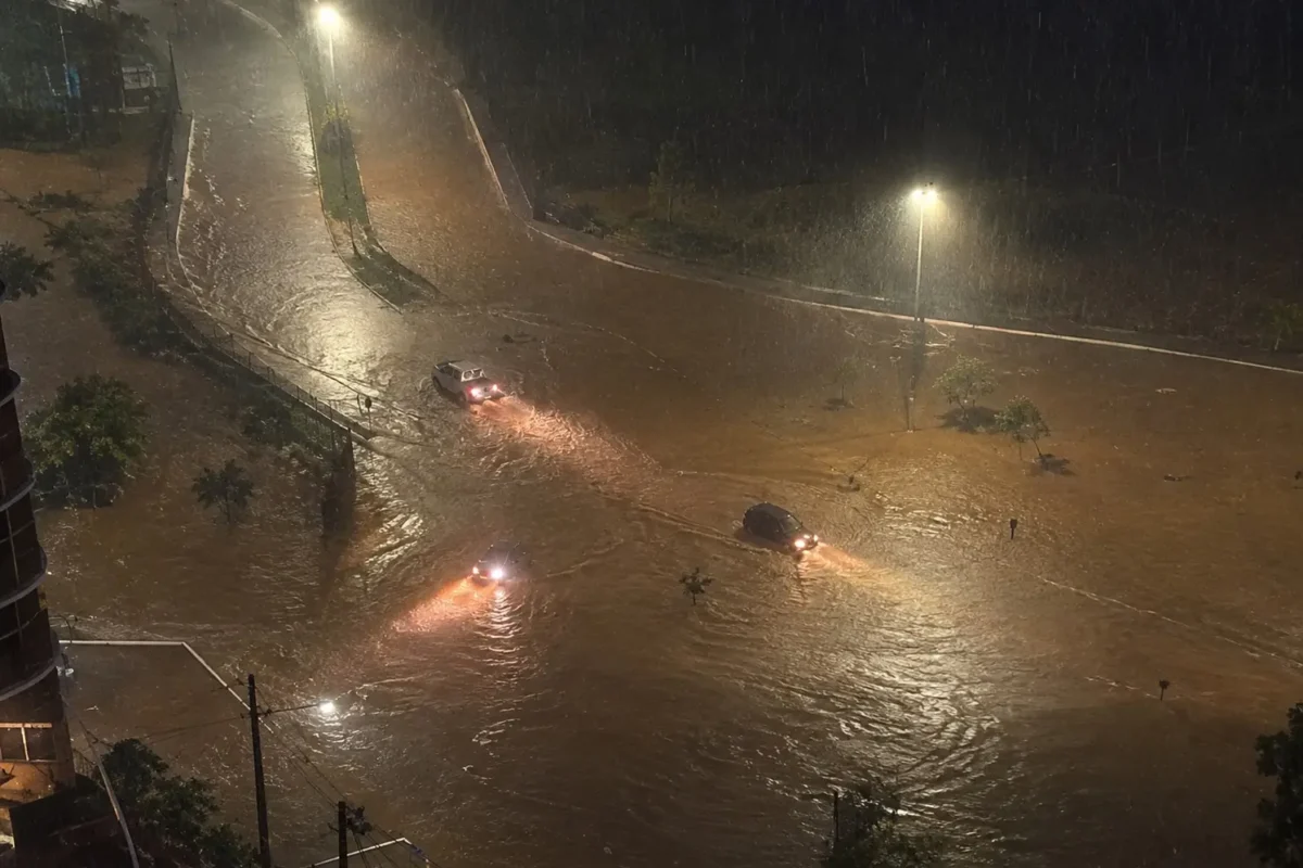 Tempestade deixa Rio Verde debaixo d’água e Novo Gama registra quase 90 mm de chuva nesta quarta