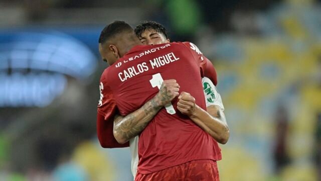 Torcedores apontam falha de Carlos Miguel, do Palmeiras: ‘Bisonha’