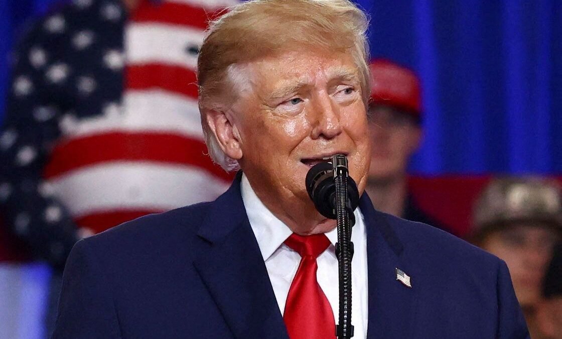 Trump volta a insinuar fraude na eleição brasileira, sem apresentar provas