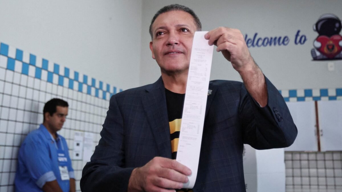 TSE prevê resultado das eleições até 21h neste domingo (25/10)