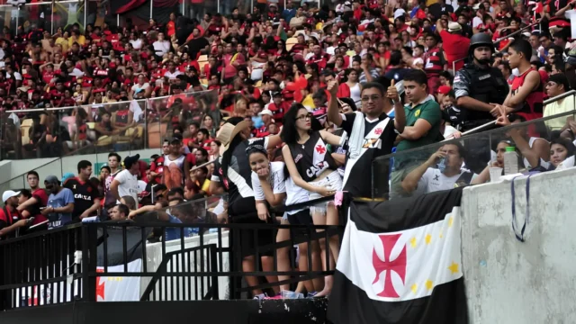 Vasco e Flamengo terão divisão igualitária de ingressos em clássico válido pelo Brasileirão