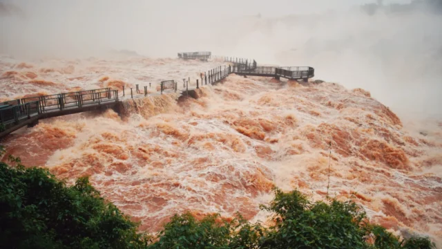 Vazão das Cataratas beira os 16 milhões de litros por segundo, maior volume do ano até agora