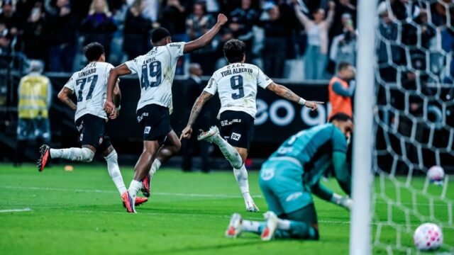 Veja gols em Corinthians x Vitória, pelo Brasileirão