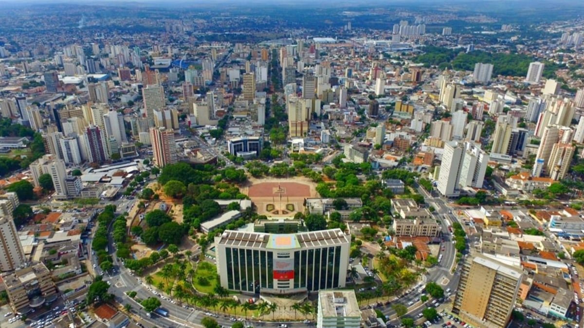 Veja o que abre e o que fecha em Goiás no feriado de Finados