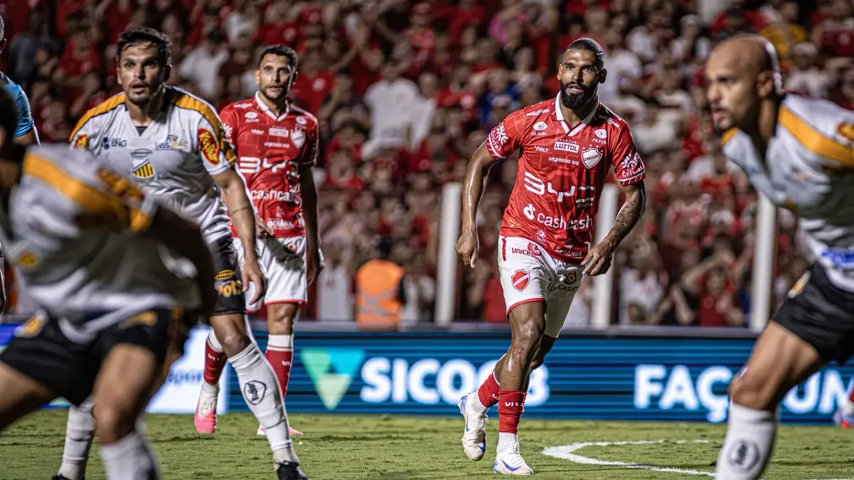 Virada e frustração! Vila Nova sofre empate do Novorizontino no final e segue líder da Série B